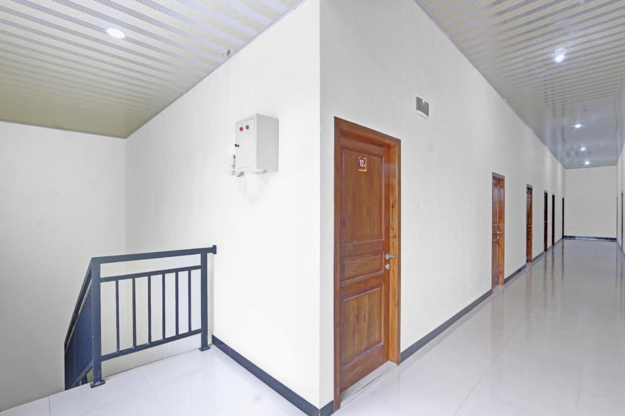 Oyo 90796 Hotel Mulya Indah Tambakmulya Ngoại thất bức ảnh
