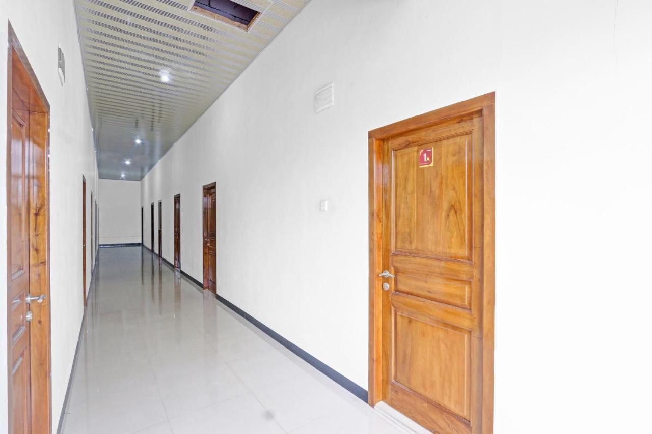 Oyo 90796 Hotel Mulya Indah Tambakmulya Ngoại thất bức ảnh