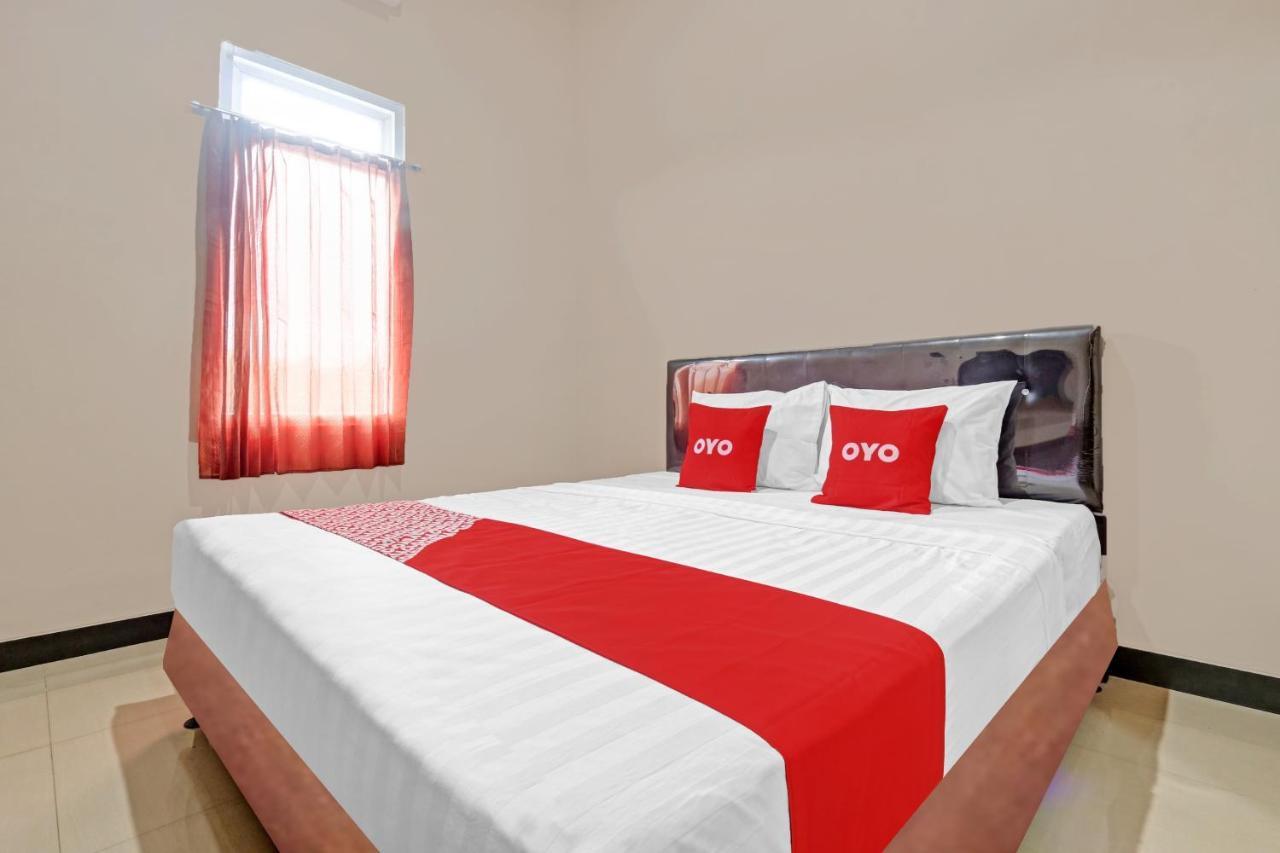 Oyo 90796 Hotel Mulya Indah Tambakmulya Ngoại thất bức ảnh