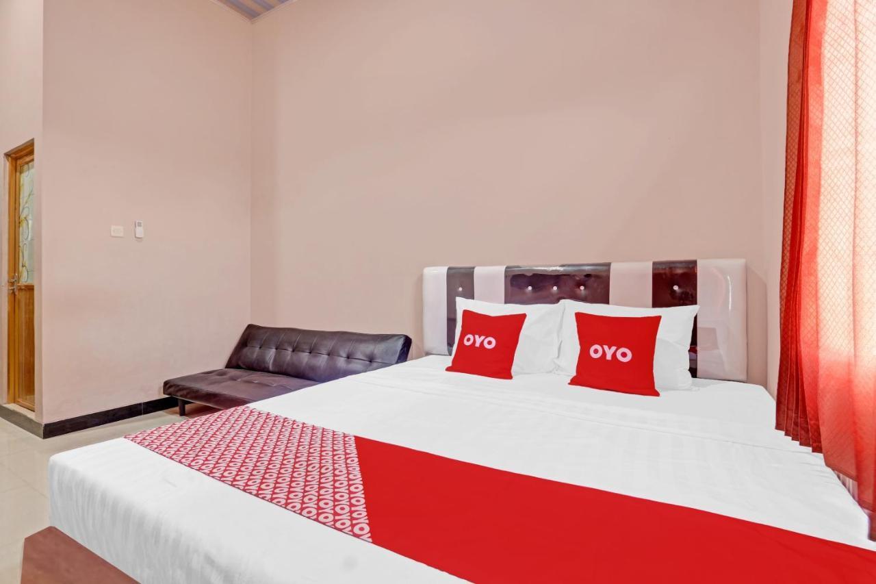Oyo 90796 Hotel Mulya Indah Tambakmulya Ngoại thất bức ảnh